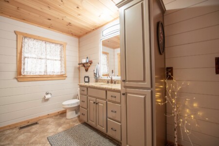 1646ede6d10b4f4fbade2860342e0b4f LargeOriginal.jpg