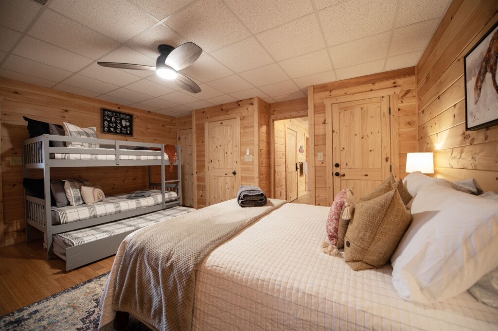 4bcd76825ae747d397427dcf0673d301 LargeOriginal.jpg