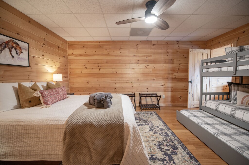 5ca2aadc79574e8f8ca7b175e7846ddf LargeOriginal.jpg